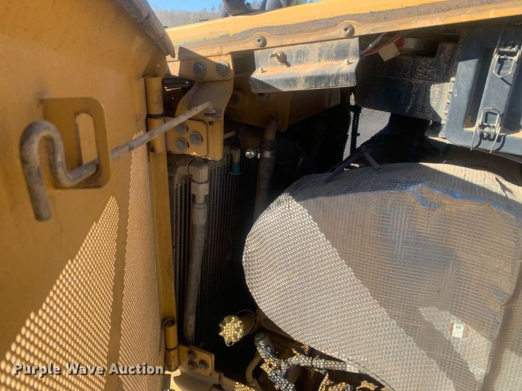 image for item DP8741 2018 Caterpillar D6T LGP  dozer