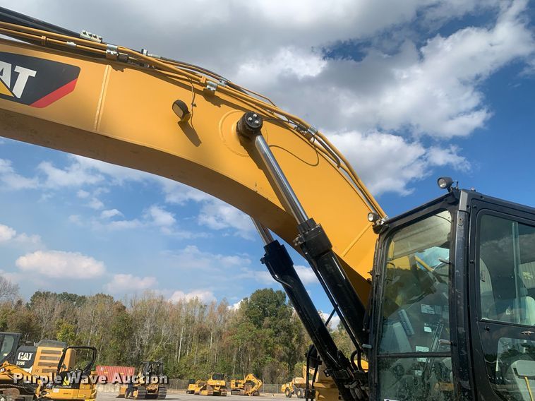 image for item DP8742 2019 Caterpillar 349FL  excavator