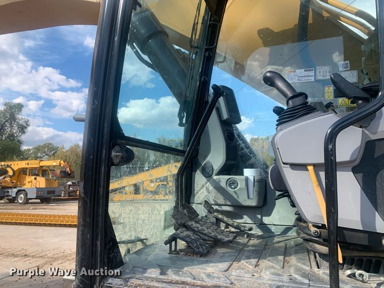 image for item DP8742 2019 Caterpillar 349FL  excavator