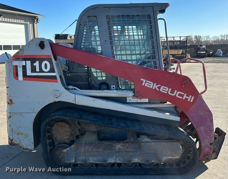 image for item DQ1045 2015 Takeuchi TL10  tracked skid steer loader