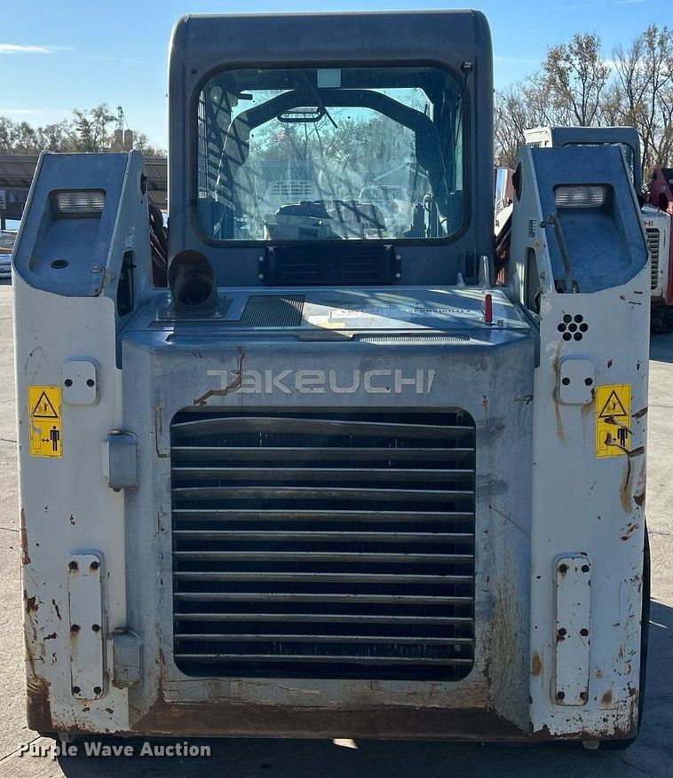 image for item DQ1045 2015 Takeuchi TL10  tracked skid steer loader