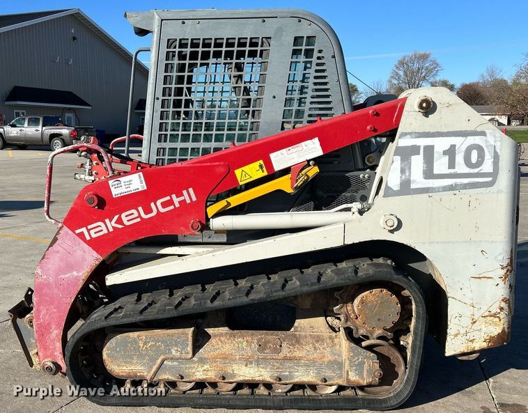 image for item DQ1045 2015 Takeuchi TL10  tracked skid steer loader