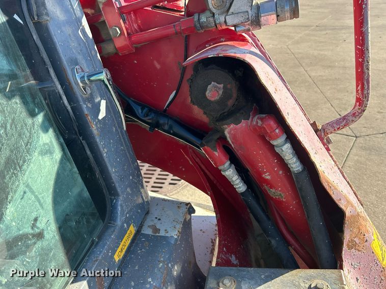 image for item DQ1045 2015 Takeuchi TL10  tracked skid steer loader