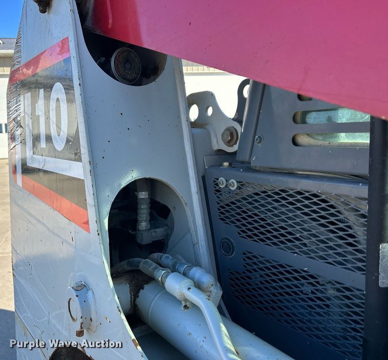 image for item DQ1045 2015 Takeuchi TL10  tracked skid steer loader