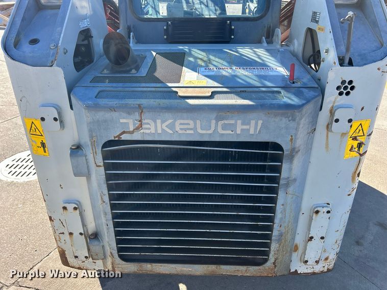 image for item DQ1045 2015 Takeuchi TL10  tracked skid steer loader