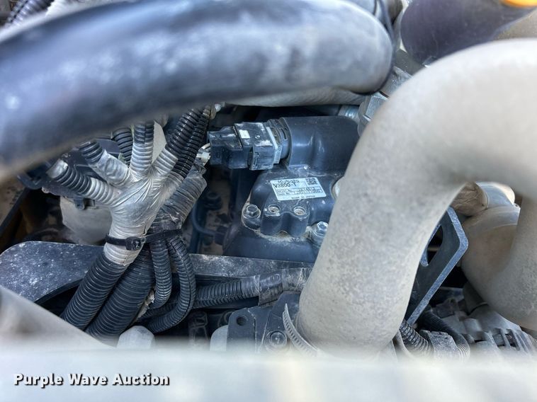 image for item DQ1045 2015 Takeuchi TL10  tracked skid steer loader