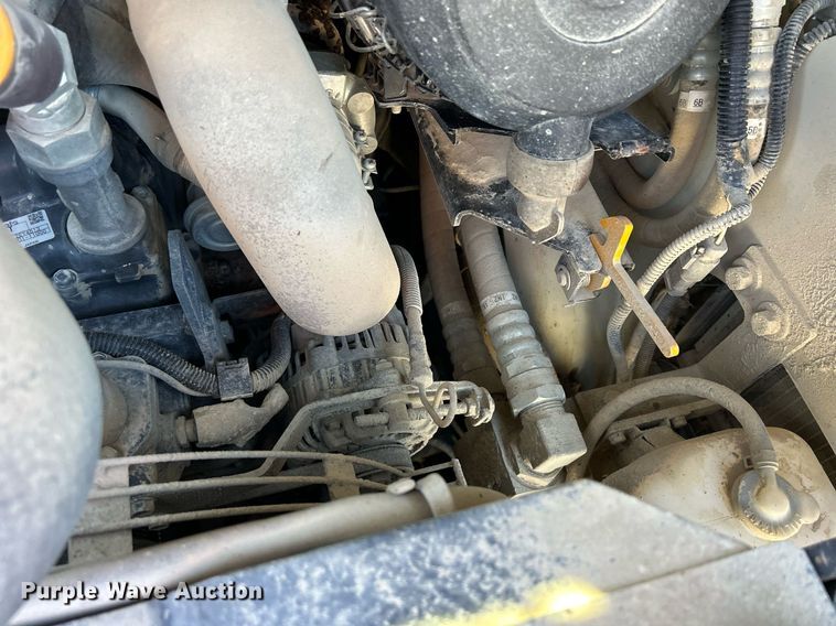 image for item DQ1045 2015 Takeuchi TL10  tracked skid steer loader