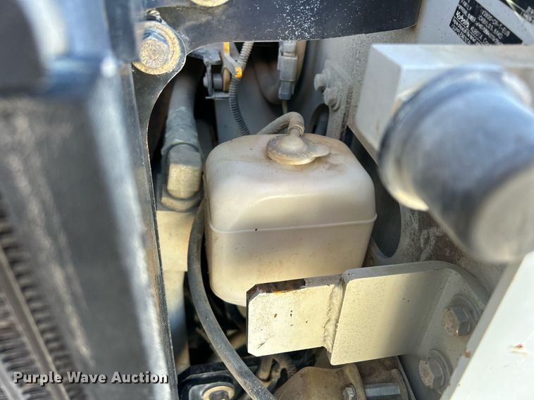 image for item DQ1045 2015 Takeuchi TL10  tracked skid steer loader