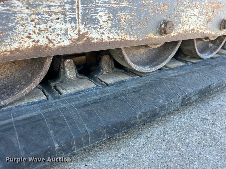 image for item DQ1045 2015 Takeuchi TL10  tracked skid steer loader