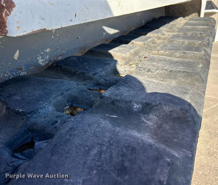 image for item DQ1045 2015 Takeuchi TL10  tracked skid steer loader