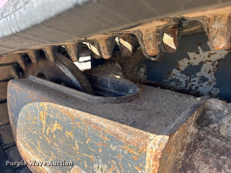 image for item DQ1045 2015 Takeuchi TL10  tracked skid steer loader