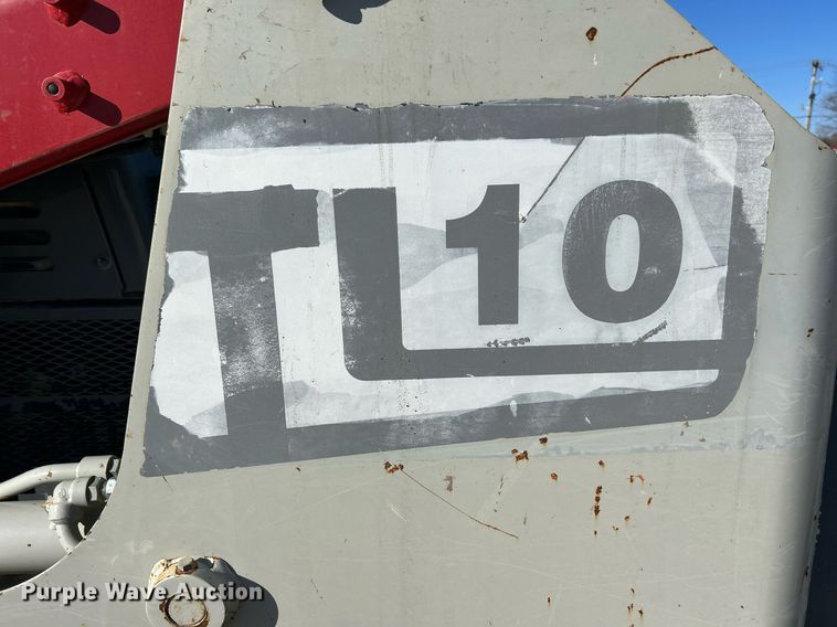 image for item DQ1045 2015 Takeuchi TL10  tracked skid steer loader