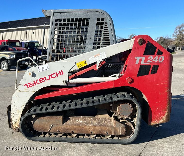 image for item DQ1046 2012 Takeuchi TL240  tracked skid steer loader
