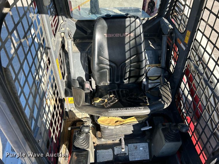 image for item DQ1046 2012 Takeuchi TL240  tracked skid steer loader