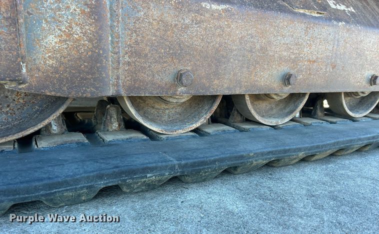 image for item DQ1046 2012 Takeuchi TL240  tracked skid steer loader