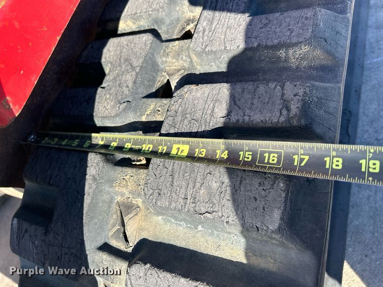 image for item DQ1046 2012 Takeuchi TL240  tracked skid steer loader