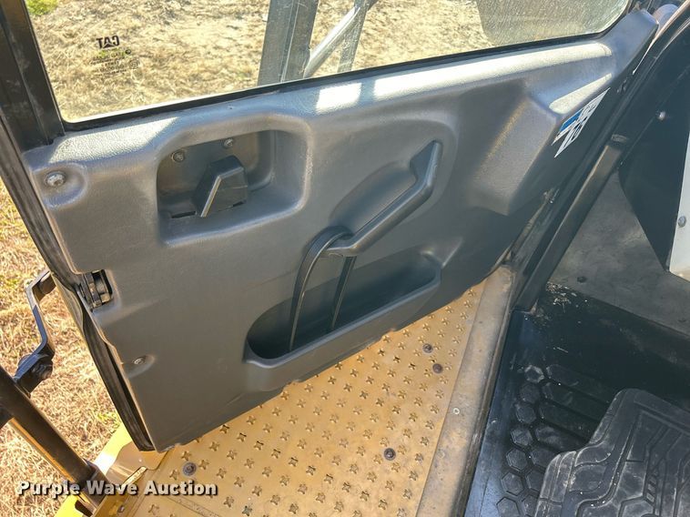 image for item DQ1051 2016 Caterpillar 730C  haul truck