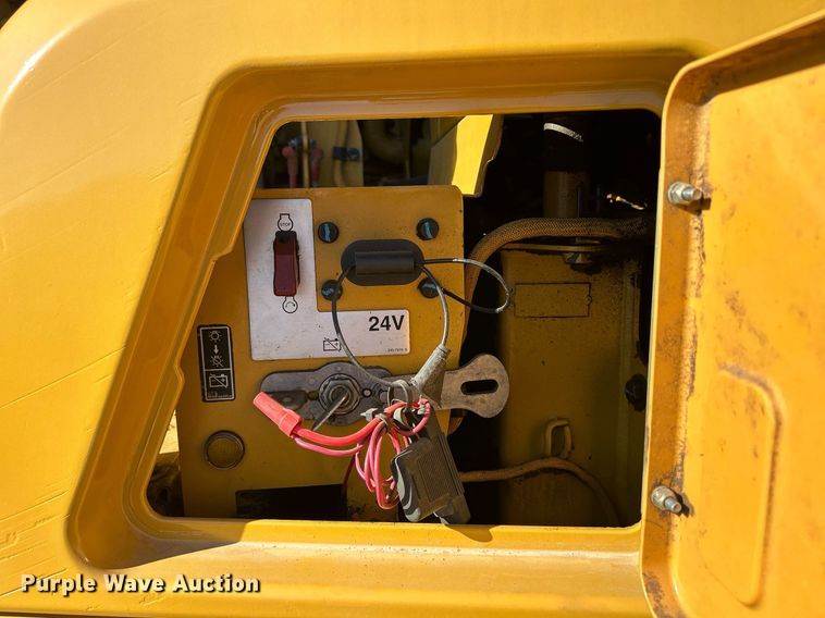 image for item DQ1051 2016 Caterpillar 730C  haul truck