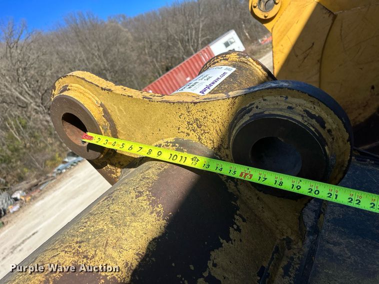 image for item DQ1052 50" W excavator bucket