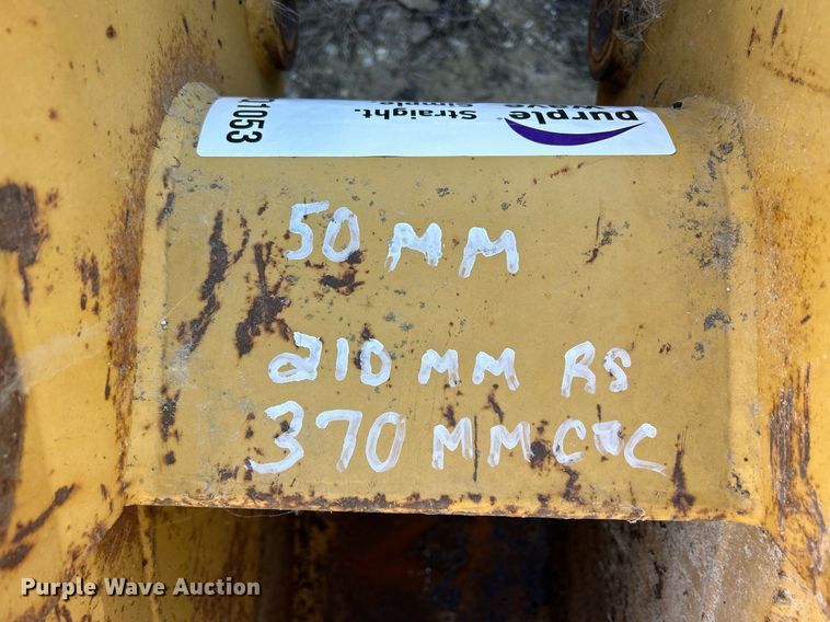 image for item DQ1053 12" W excavator bucket