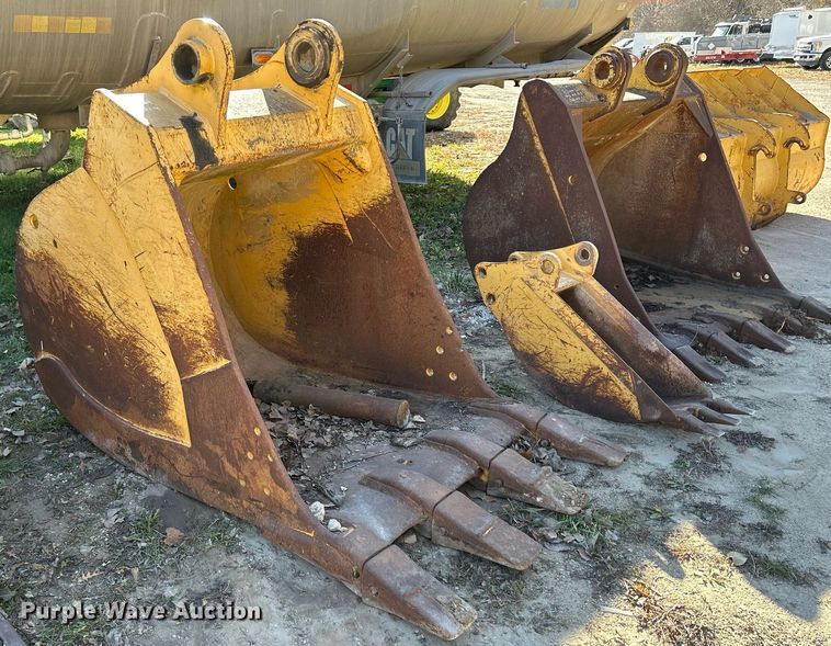 image for item DQ1054 48" W excavator bucket