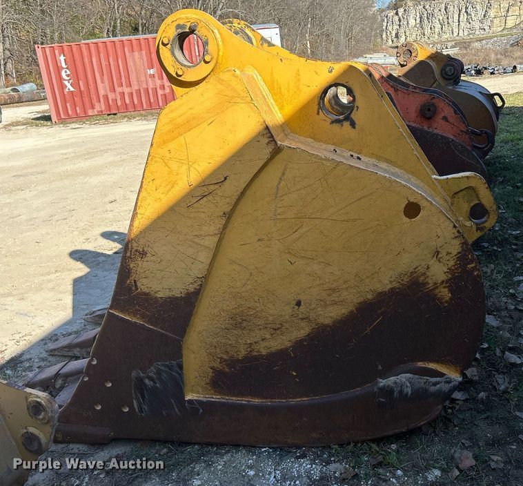 image for item DQ1054 48" W excavator bucket