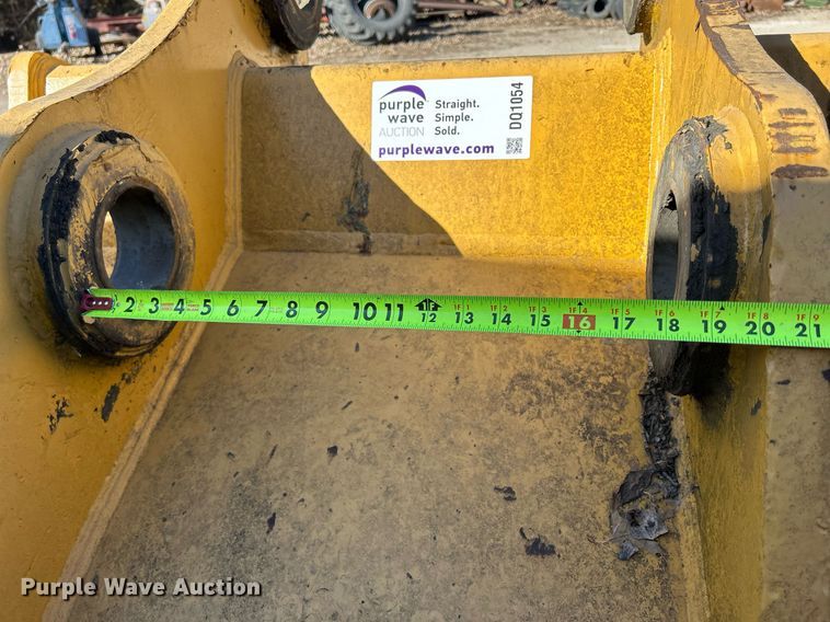 image for item DQ1054 48" W excavator bucket