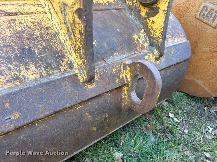 image for item DQ1056 John Deere  45" W excavator bucket