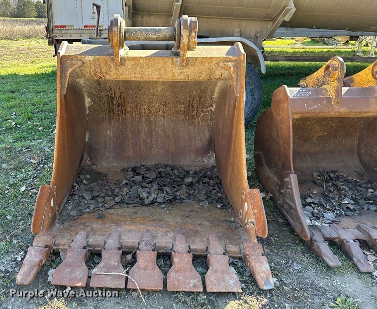 image for item DQ1057 Caterpillar  57" W excavator bucket