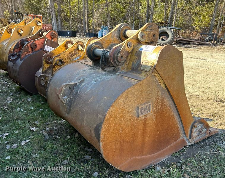 image for item DQ1057 Caterpillar  57" W excavator bucket