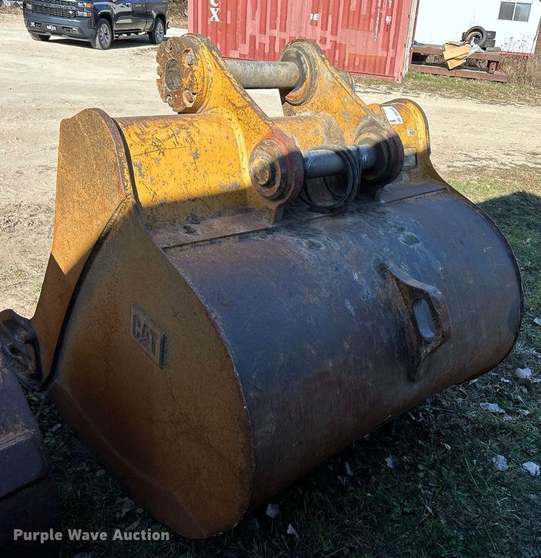 image for item DQ1057 Caterpillar  57" W excavator bucket