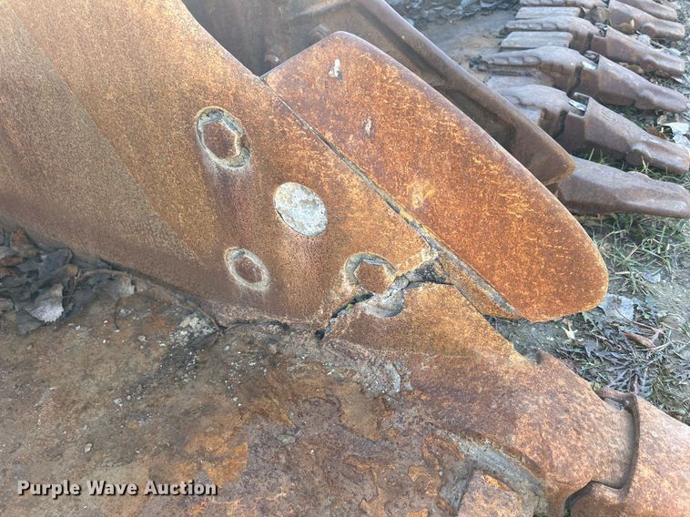 image for item DQ1057 Caterpillar  57" W excavator bucket