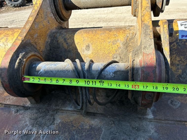 image for item DQ1057 Caterpillar  57" W excavator bucket