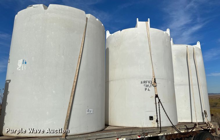 image for item DQ1513 (3) tanks