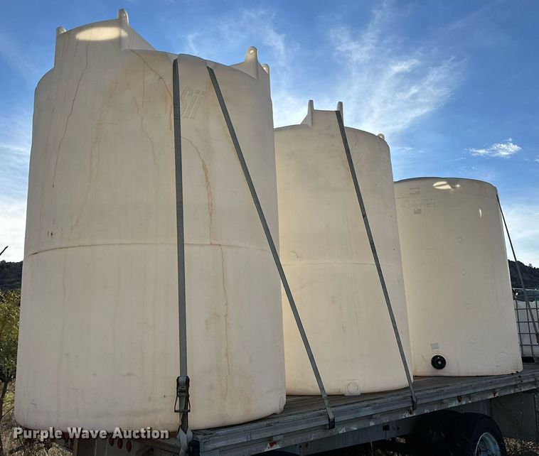 image for item DQ1513 (3) tanks