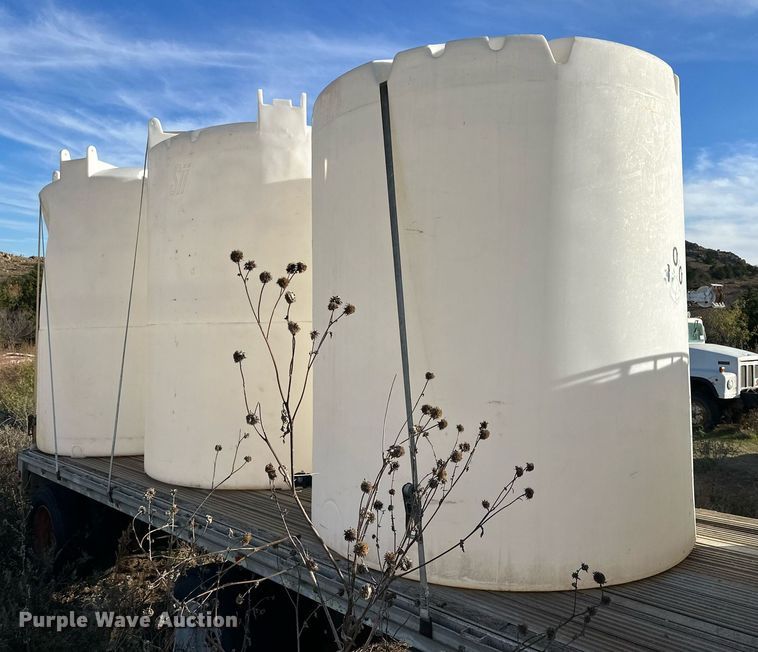 image for item DQ1513 (3) tanks