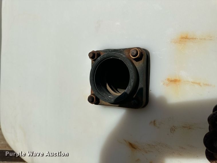 image for item DQ1513 (3) tanks