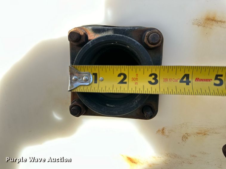 image for item DQ1513 (3) tanks