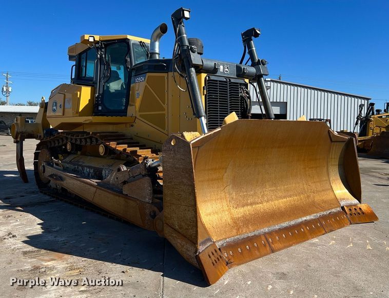 image for item DQ2264 2015 John Deere 1050K  dozer