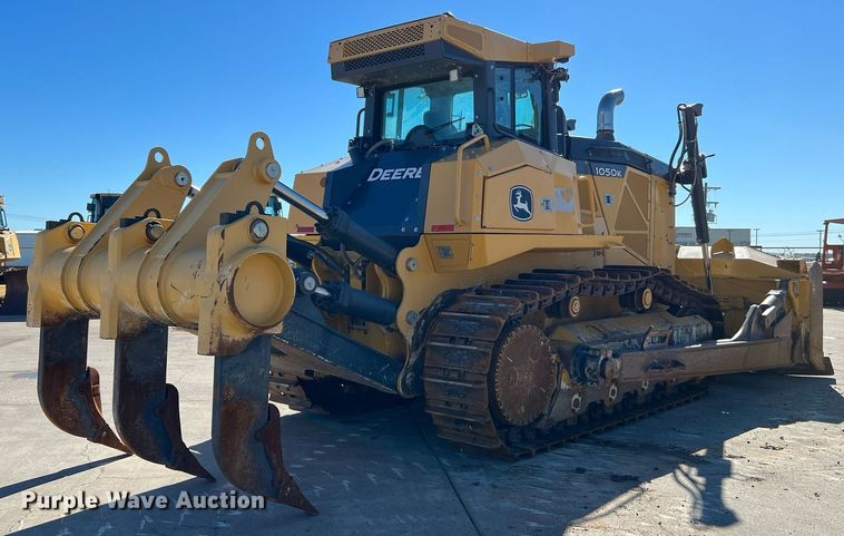 image for item DQ2264 2015 John Deere 1050K  dozer