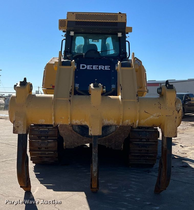 image for item DQ2264 2015 John Deere 1050K  dozer