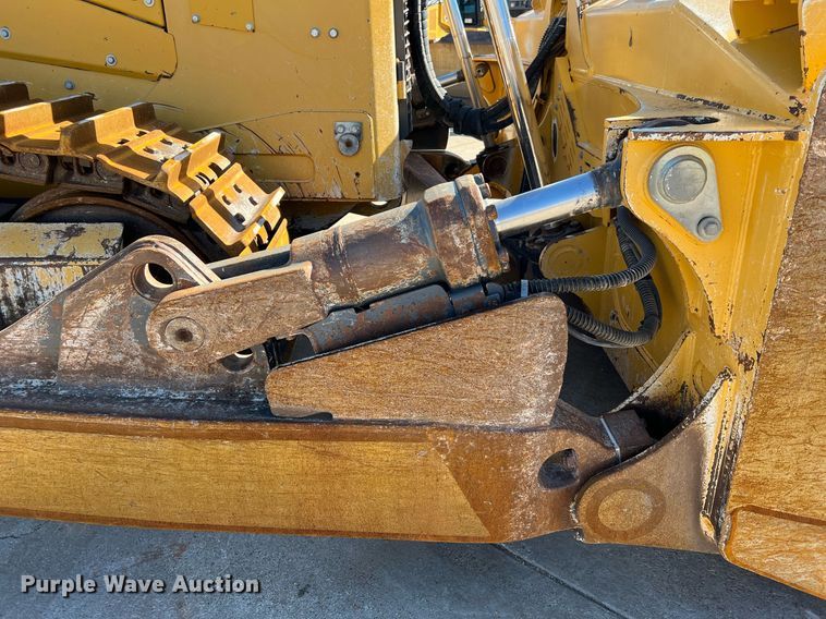 image for item DQ2264 2015 John Deere 1050K  dozer