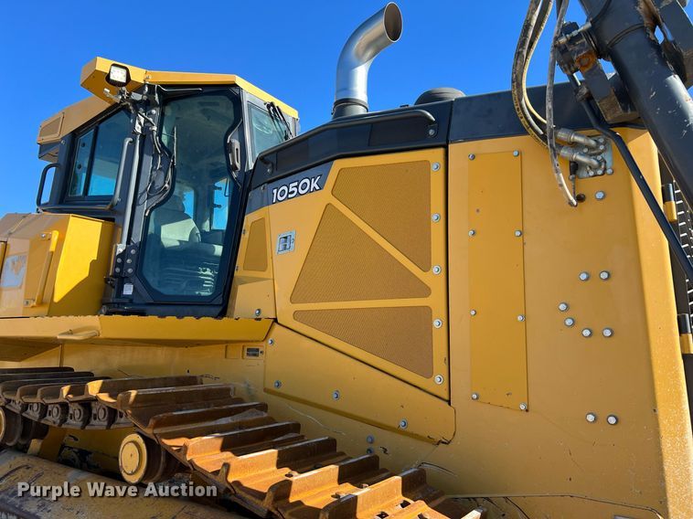 image for item DQ2264 2015 John Deere 1050K  dozer