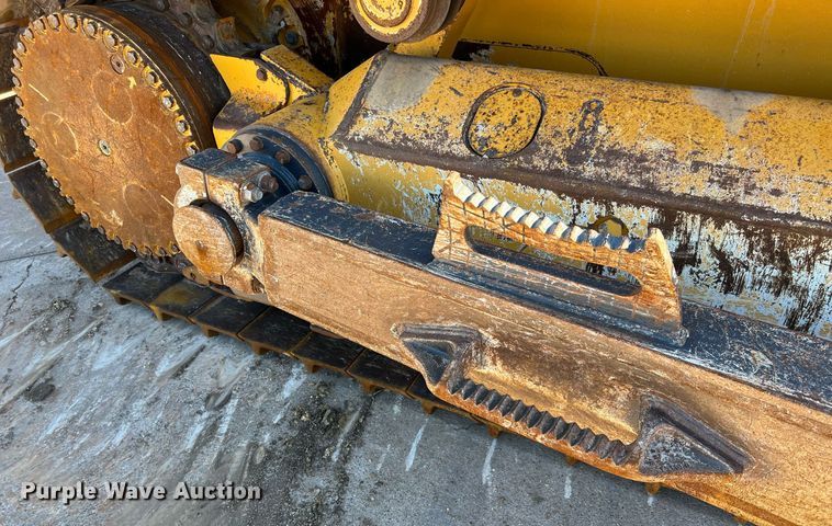 image for item DQ2264 2015 John Deere 1050K  dozer