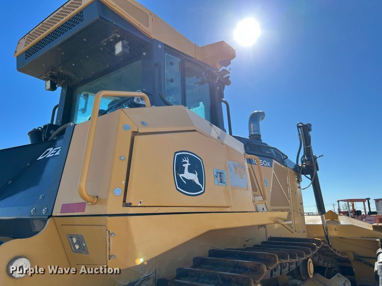 image for item DQ2264 2015 John Deere 1050K  dozer