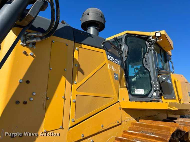 image for item DQ2264 2015 John Deere 1050K  dozer