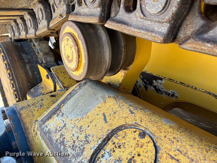 image for item DQ2264 2015 John Deere 1050K  dozer