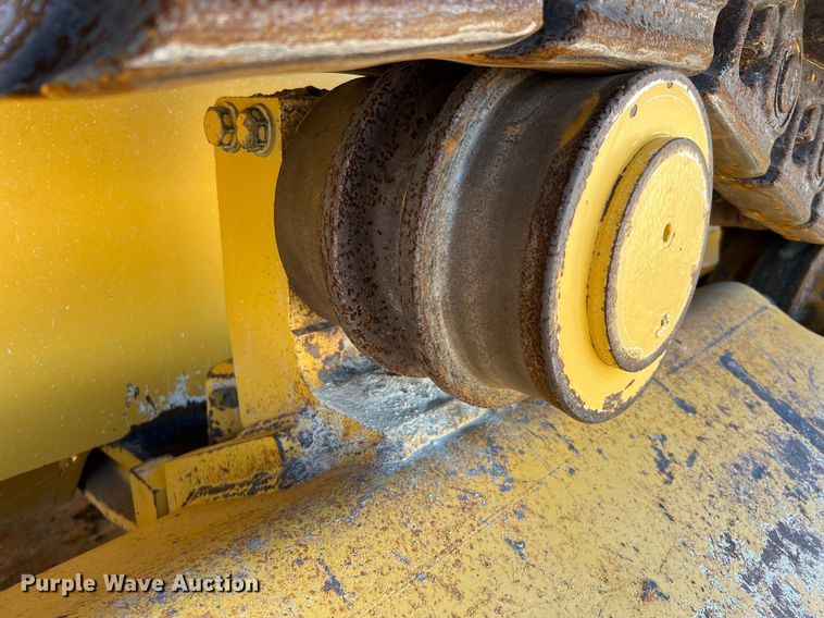 image for item DQ2264 2015 John Deere 1050K  dozer