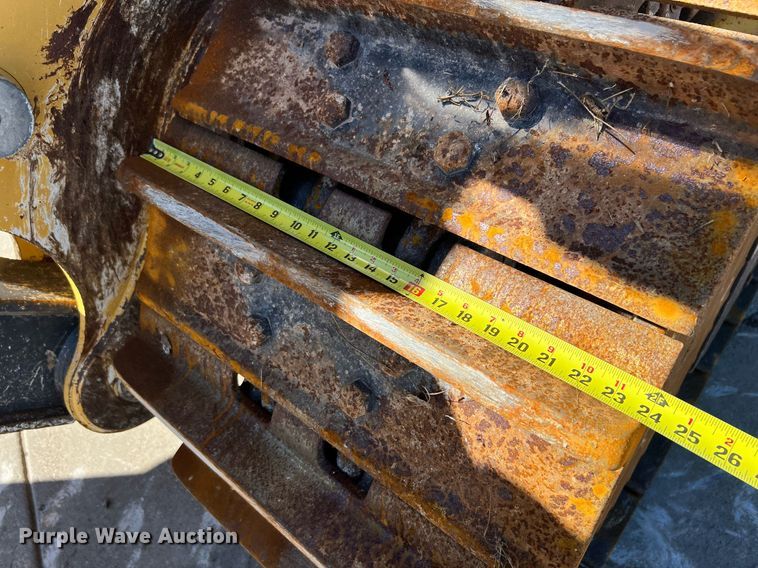 image for item DQ2264 2015 John Deere 1050K  dozer