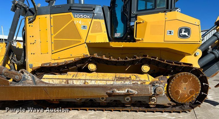 image for item DQ2264 2015 John Deere 1050K  dozer